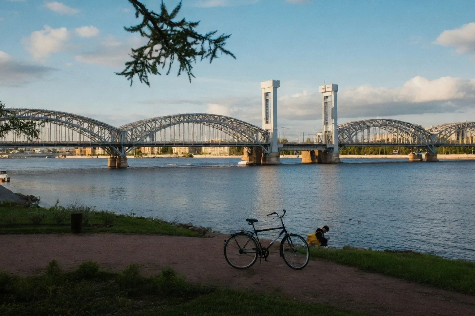 6 продуманных ландшафтных проектов по миру, где озеленение стало частью городской среды